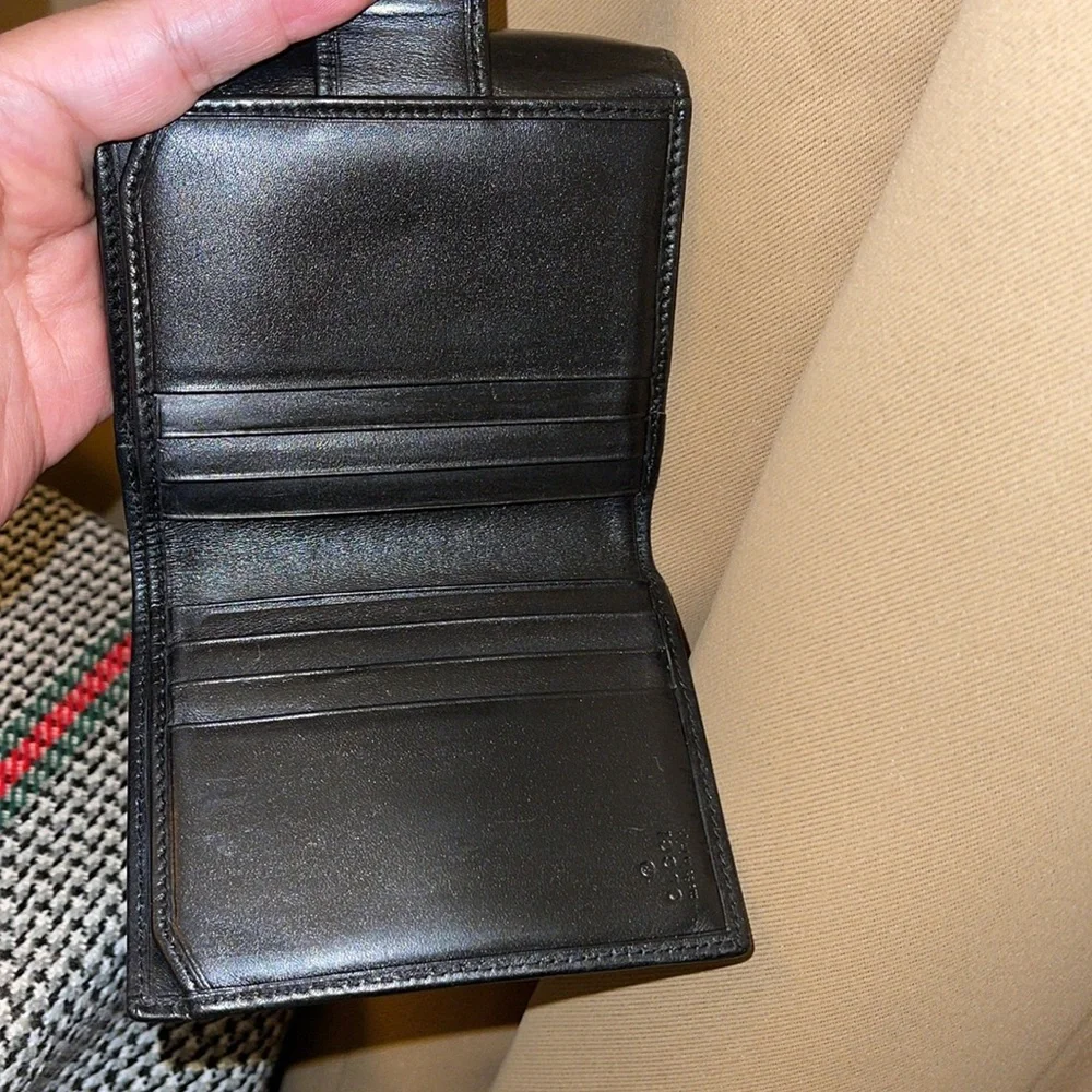 Authentic Vintage Gucci wallet